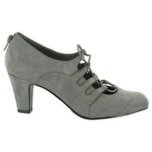 ⭐ Easy Street heels!